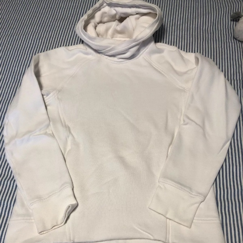 Lululemon Pullover Hoodie-size 4